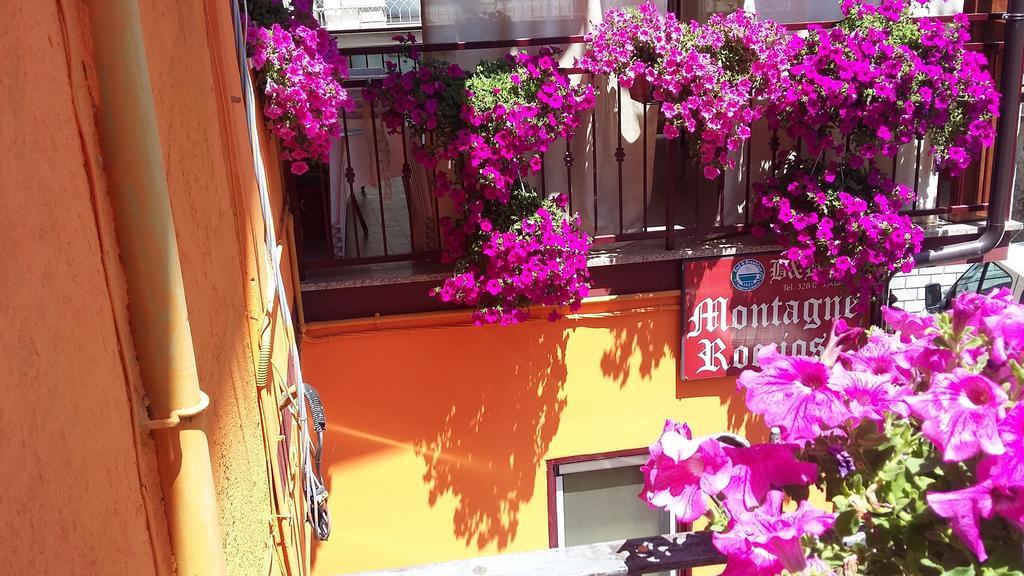 Montagne Rocciose Acomodação com café da manhã Frascineto Exterior foto