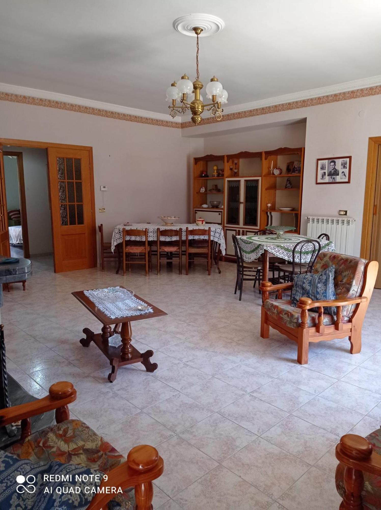 Montagne Rocciose Acomodação com café da manhã Frascineto Exterior foto