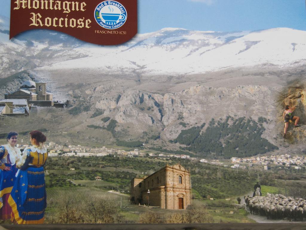 Montagne Rocciose Acomodação com café da manhã Frascineto Exterior foto